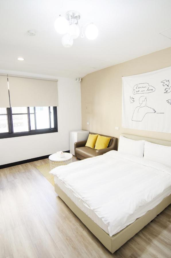 Tt Guesthouse旅人時光民宿 Тайнань Экстерьер фото